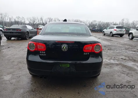 2010 Volkswagen Eos Komfort z USA, uszkodzony, nr VIN WVWBA7AH2AV020631